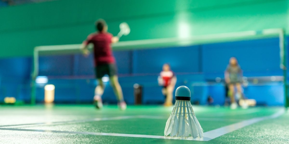 How to Prevent Shoulder and Elbow Injuries in Badminton